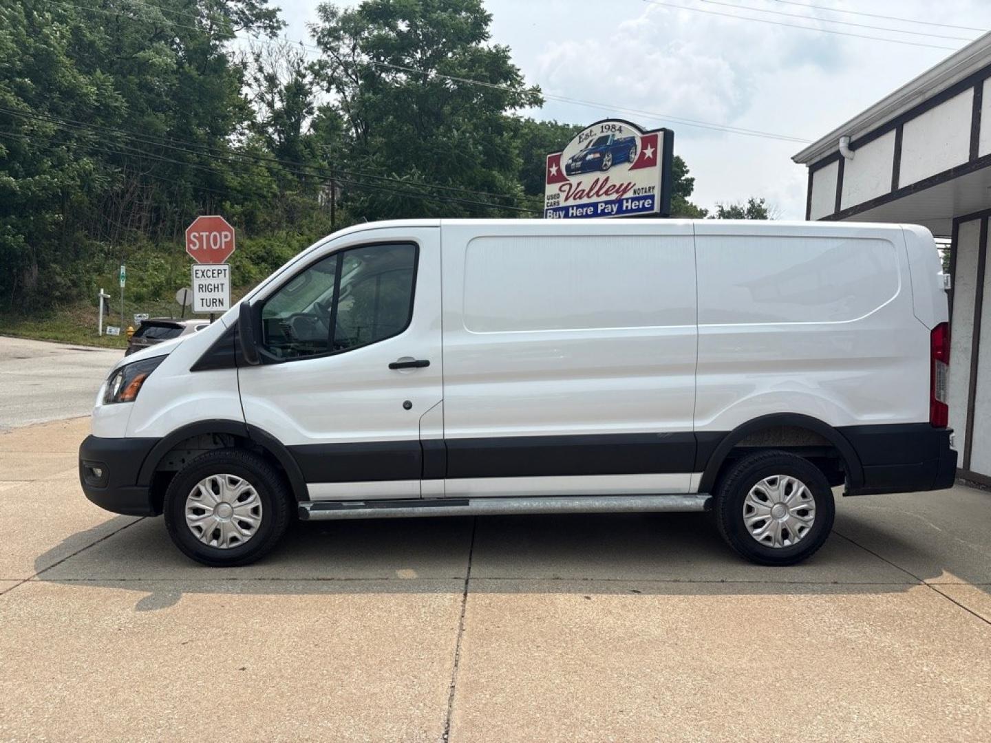 2025 WHITE FORD TRANSIT T-250 (1FTBR1Y8XSK) with an 3.5L engine, Automatic transmission, located at 503 First Street, Canonsburg, PA, 15317, (724) 745-0566, 40.266006, -80.178413- Photo#1