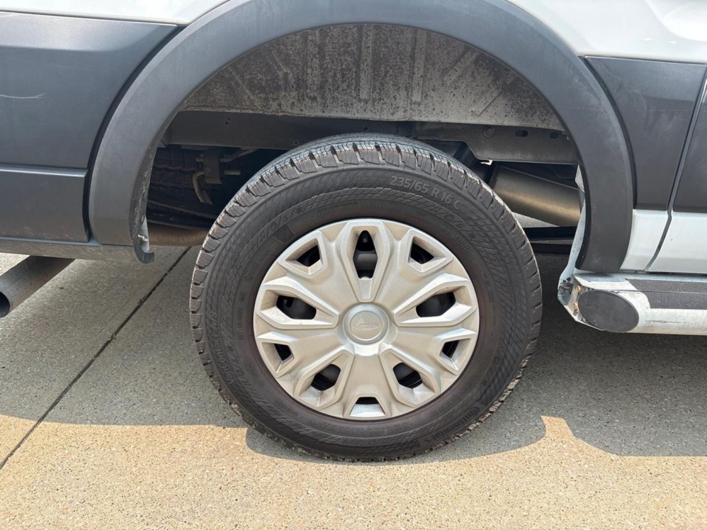 2025 WHITE FORD TRANSIT T-250 (1FTBR1Y8XSK) with an 3.5L engine, Automatic transmission, located at 503 First Street, Canonsburg, PA, 15317, (724) 745-0566, 40.266006, -80.178413- Photo#10