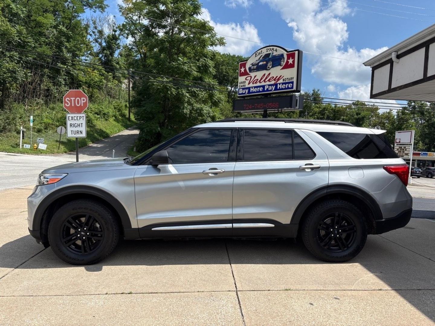2020 SILVER FORD EXPLORER XLT (1FMSK8DH7LG) with an 2.3L engine, Automatic transmission, located at 503 First Street, Canonsburg, PA, 15317, (724) 745-0566, 40.266006, -80.178413 - CAR FAX AVAILABLE! ESTIMATED MPG: 20 CITY / 27 HIGHWAY 3RD ROW 4WD CRUISE AND AUDIO CONTROL ON THE STEERING WHEEL AM/FM/MP3/SIRRUS XM / BLUETOOTH NAVIGATION HEATED STEERING WHEEL WE FINANCE! FAST AND EASY APPROVALS! APPLY ONLINE: WWW.USEDCARSCANONSBURGPA.COM CALL US: 724-745-0566 TE- Photo#1
