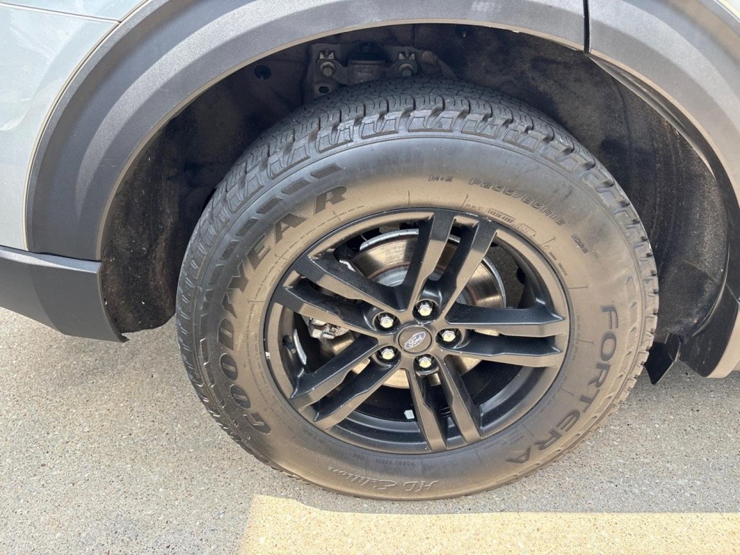 2020 SILVER FORD EXPLORER XLT (1FMSK8DH7LG) with an 2.3L engine, Automatic transmission, located at 503 First Street, Canonsburg, PA, 15317, (724) 745-0566, 40.266006, -80.178413 - CAR FAX AVAILABLE! ESTIMATED MPG: 20 CITY / 27 HIGHWAY 3RD ROW 4WD CRUISE AND AUDIO CONTROL ON THE STEERING WHEEL AM/FM/MP3/SIRRUS XM / BLUETOOTH NAVIGATION HEATED STEERING WHEEL WE FINANCE! FAST AND EASY APPROVALS! APPLY ONLINE: WWW.USEDCARSCANONSBURGPA.COM CALL US: 724-745-0566 TE- Photo#10