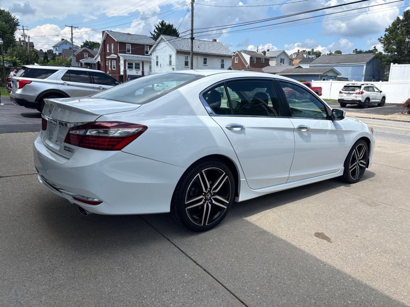 2017 WHITE HONDA ACCORD SPORT SPECIAL EDITION (1HGCR2F13HA) with an 2.4L engine, Continuously Variable transmission, located at 503 First Street, Canonsburg, PA, 15317, (724) 745-0566, 40.266006, -80.178413 - CAR FAX AVAILABLE! ESTIMATED MPG: 26 CITY / 34 HIGHWAY EXTRA CLEAN!! BACK-UP CAMERA HEATED LEATHER SEATS DUAL ZONE CLIMATE CONTROL WE FINANCE! FAST AND EASY APPROVALS! APPLY ONLINE: WWW.USEDCARSCANONSBURGPA.COM CALL US: 724-745-0566 TEXT US: 724-825-1817- Photo#4