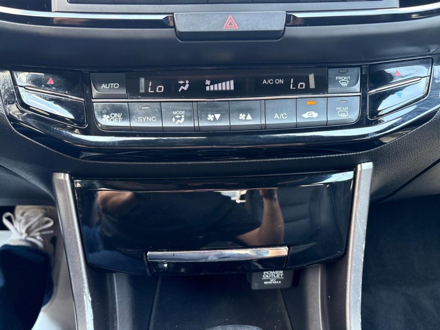 2017 WHITE HONDA ACCORD SPORT SPECIAL EDITION (1HGCR2F13HA) with an 2.4L engine, Continuously Variable transmission, located at 503 First Street, Canonsburg, PA, 15317, (724) 745-0566, 40.266006, -80.178413 - CAR FAX AVAILABLE! ESTIMATED MPG: 26 CITY / 34 HIGHWAY EXTRA CLEAN!! BACK-UP CAMERA HEATED LEATHER SEATS DUAL ZONE CLIMATE CONTROL WE FINANCE! FAST AND EASY APPROVALS! APPLY ONLINE: WWW.USEDCARSCANONSBURGPA.COM CALL US: 724-745-0566 TEXT US: 724-825-1817- Photo#29