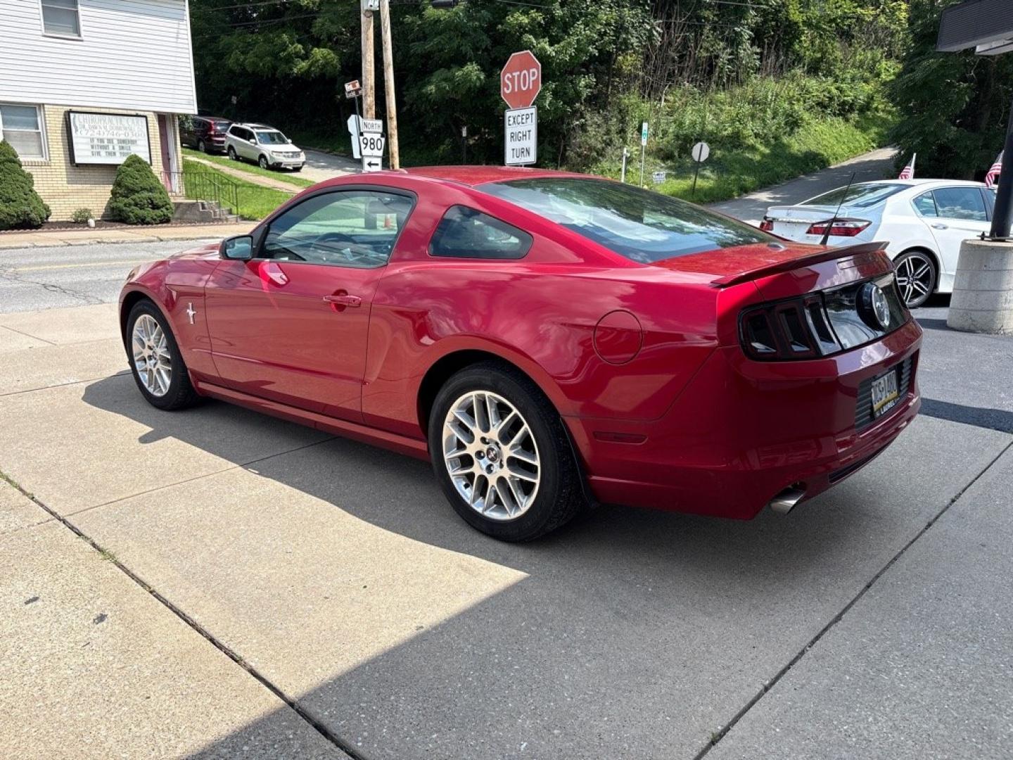 2013 RED FORD MUSTANG (1ZVBP8AM8D5) with an 3.7L engine, Automatic transmission, located at 503 First Street, Canonsburg, PA, 15317, (724) 745-0566, 40.266006, -80.178413- Photo#2