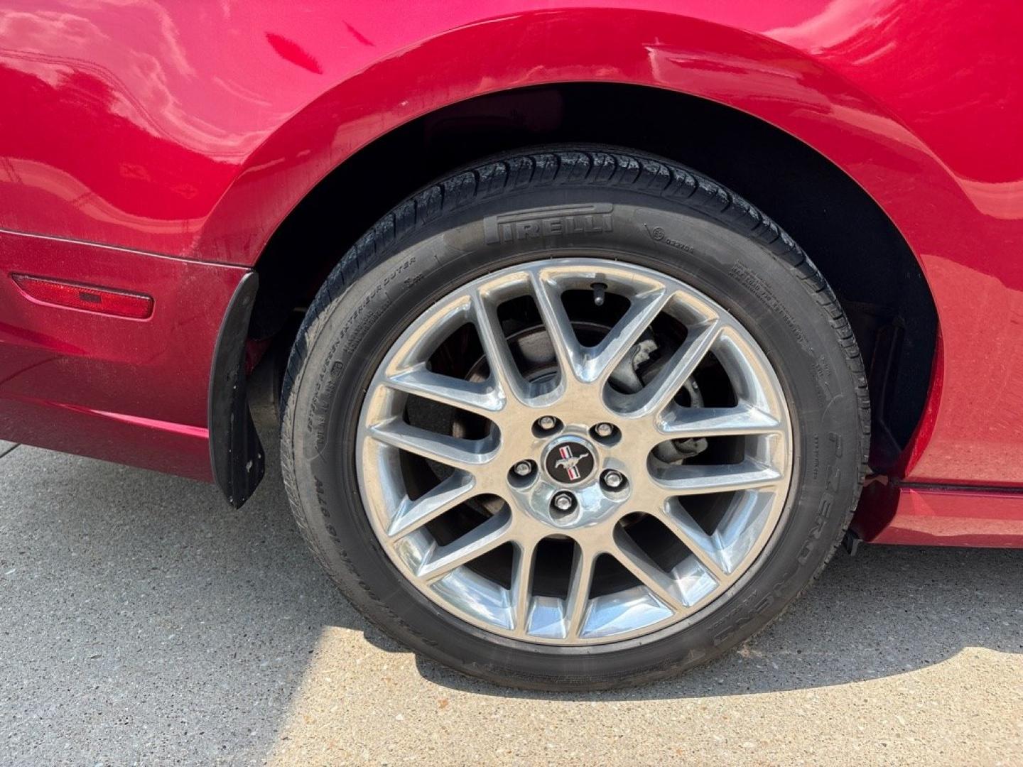 2013 RED FORD MUSTANG (1ZVBP8AM8D5) with an 3.7L engine, Automatic transmission, located at 503 First Street, Canonsburg, PA, 15317, (724) 745-0566, 40.266006, -80.178413- Photo#11