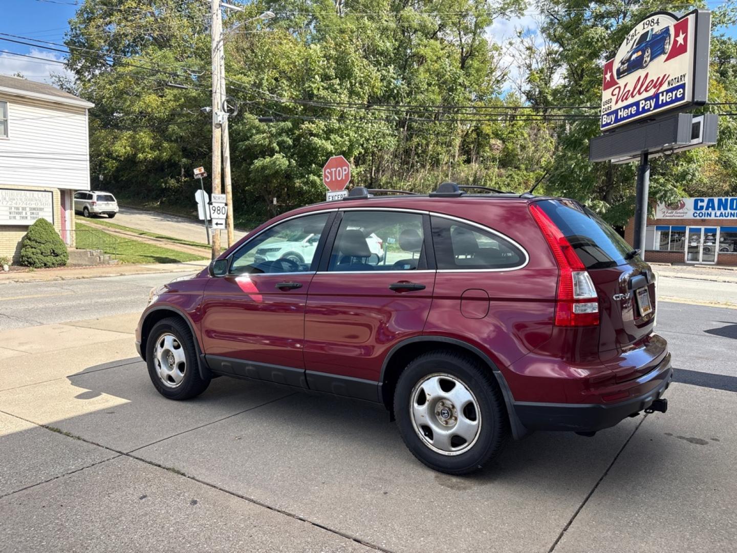 2010 RED HONDA CR-V LX (5J6RE4H31AL) with an 2.4L engine, Automatic transmission, located at 503 First Street, Canonsburg, PA, 15317, (724) 745-0566, 40.266006, -80.178413 - THIS VEHICLE IS BEING SOLD UNDER CONSIGNMENT- Photo#2