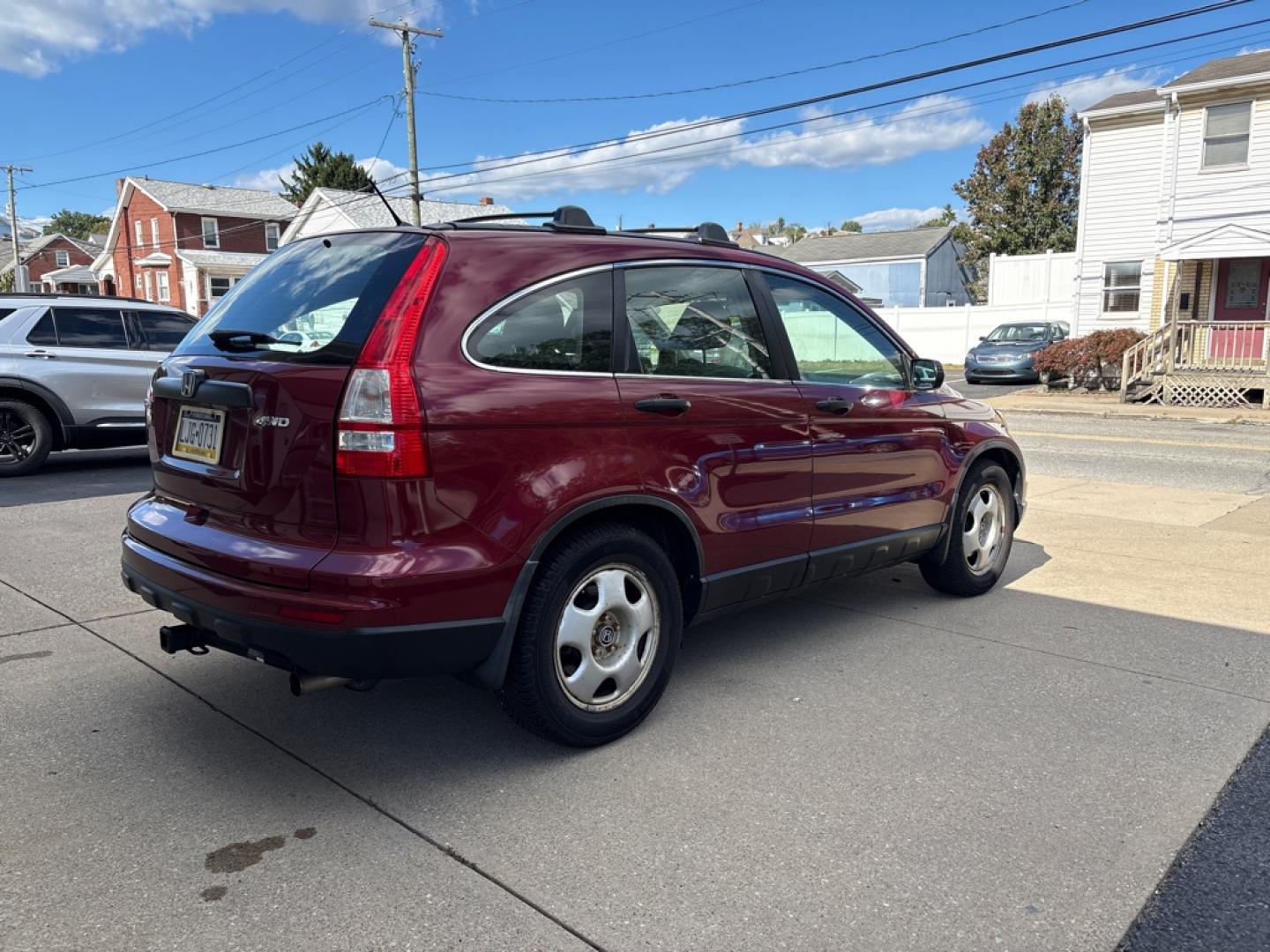2010 RED HONDA CR-V LX (5J6RE4H31AL) with an 2.4L engine, Automatic transmission, located at 503 First Street, Canonsburg, PA, 15317, (724) 745-0566, 40.266006, -80.178413 - THIS VEHICLE IS BEING SOLD UNDER CONSIGNMENT- Photo#4
