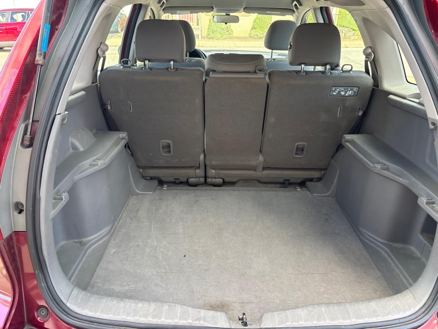 2010 RED HONDA CR-V LX (5J6RE4H31AL) with an 2.4L engine, Automatic transmission, located at 503 First Street, Canonsburg, PA, 15317, (724) 745-0566, 40.266006, -80.178413 - THIS VEHICLE IS BEING SOLD UNDER CONSIGNMENT- Photo#15