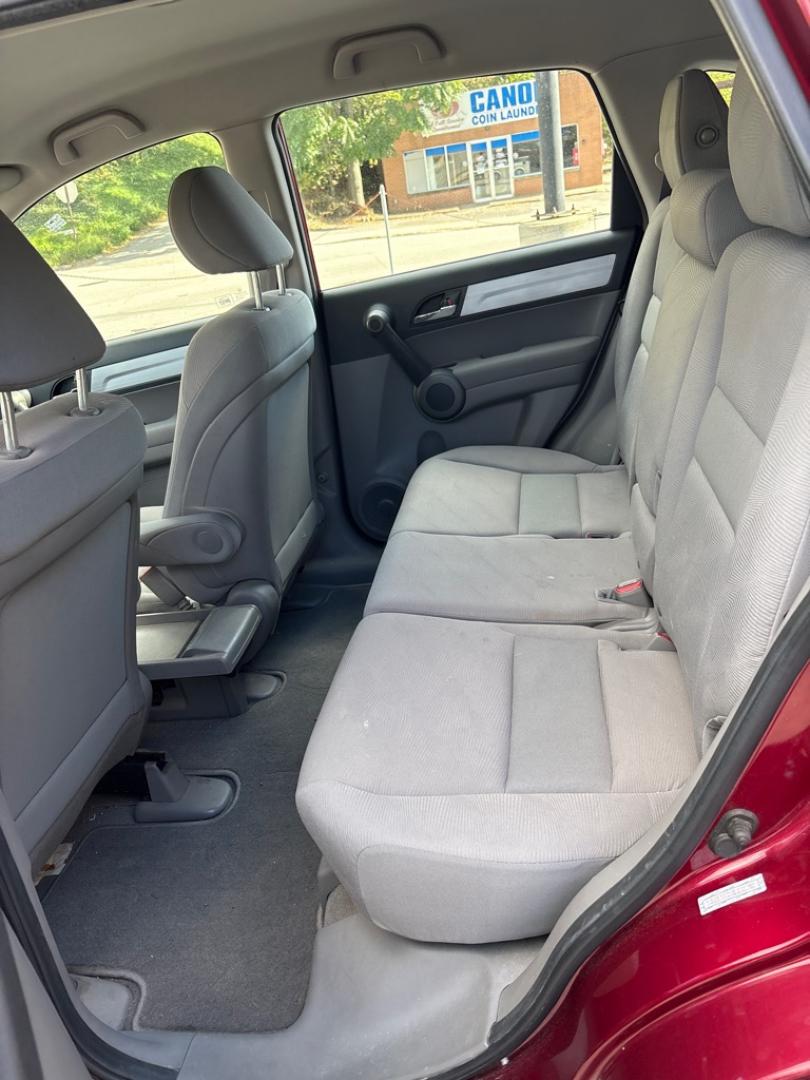 2010 RED HONDA CR-V LX (5J6RE4H31AL) with an 2.4L engine, Automatic transmission, located at 503 First Street, Canonsburg, PA, 15317, (724) 745-0566, 40.266006, -80.178413 - THIS VEHICLE IS BEING SOLD UNDER CONSIGNMENT- Photo#20