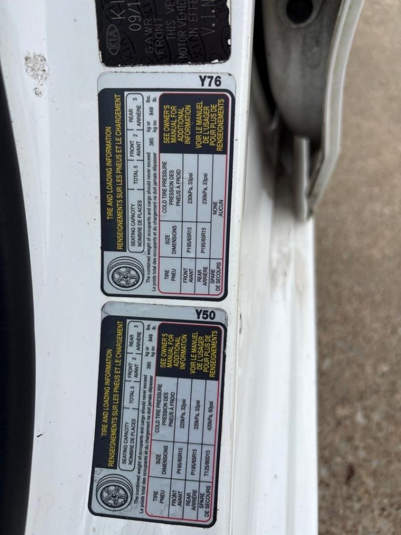 2016 WHITE KIA FORTE LX (KNAFX4A66G5) with an 1.8L engine, Automatic transmission, located at 503 First Street, Canonsburg, PA, 15317, (724) 745-0566, 40.266006, -80.178413- Photo#19