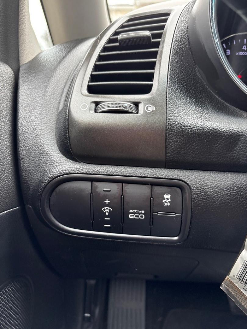 2016 WHITE KIA FORTE LX (KNAFX4A66G5) with an 1.8L engine, Automatic transmission, located at 503 First Street, Canonsburg, PA, 15317, (724) 745-0566, 40.266006, -80.178413- Photo#25