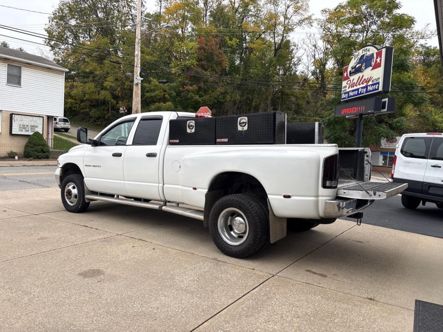 2005 DODGE RAM 3500 ST (3D7MS48C95G) with an 5.9L engine, Automatic transmission, located at 503 First Street, Canonsburg, PA, 15317, (724) 745-0566, 40.266006, -80.178413- Photo#2