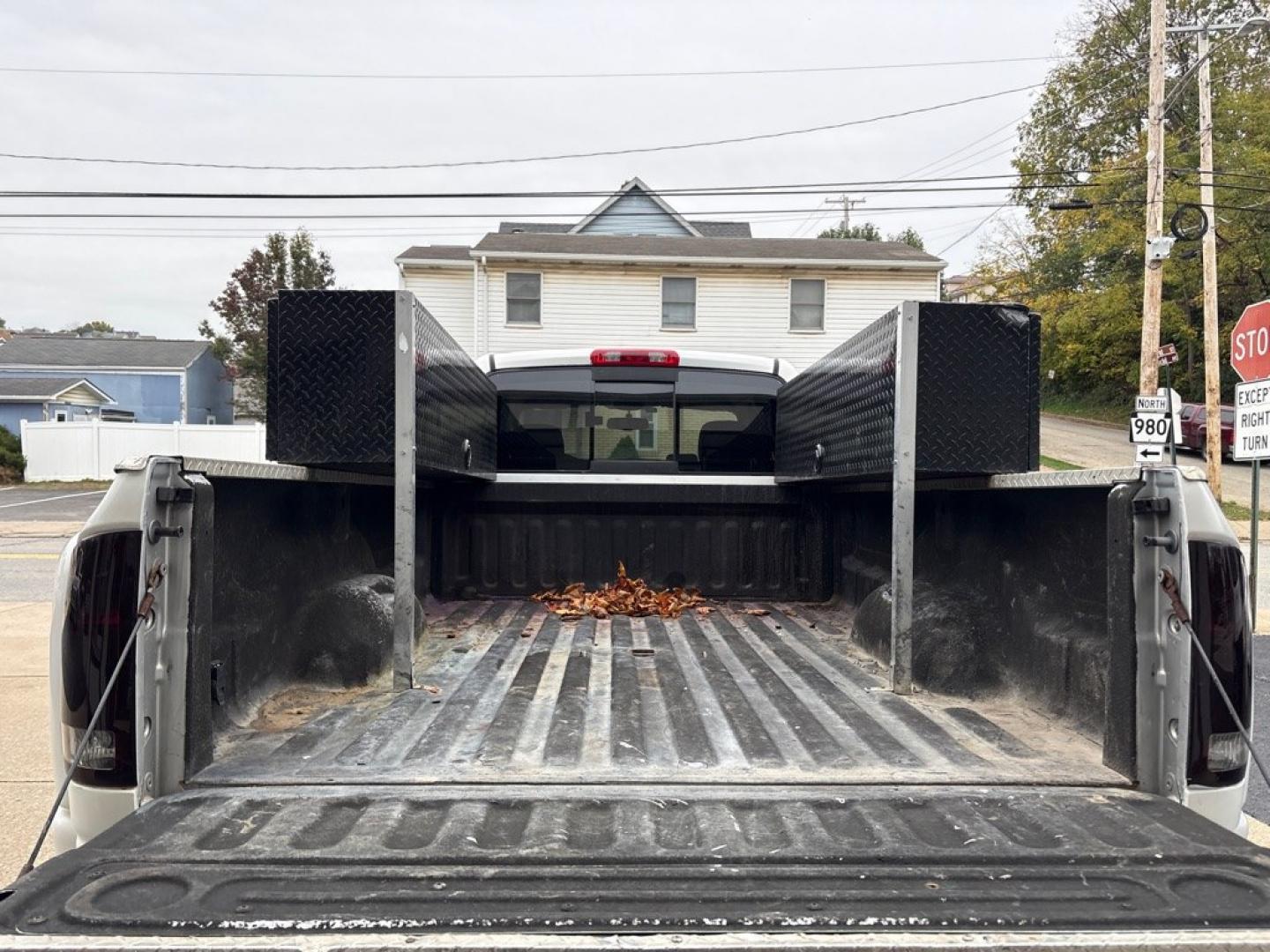 2005 DODGE RAM 3500 ST (3D7MS48C95G) with an 5.9L engine, Automatic transmission, located at 503 First Street, Canonsburg, PA, 15317, (724) 745-0566, 40.266006, -80.178413- Photo#3