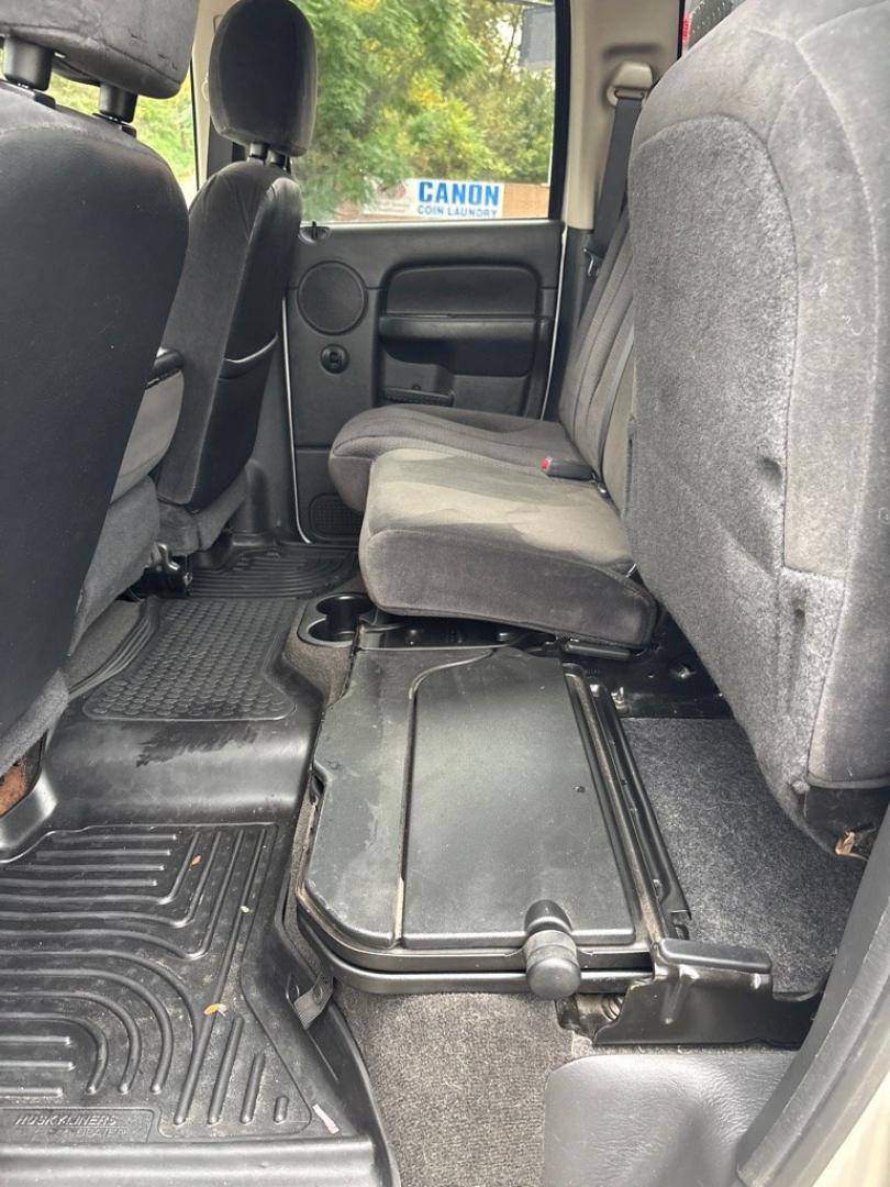 2005 DODGE RAM 3500 ST (3D7MS48C95G) with an 5.9L engine, Automatic transmission, located at 503 First Street, Canonsburg, PA, 15317, (724) 745-0566, 40.266006, -80.178413- Photo#18