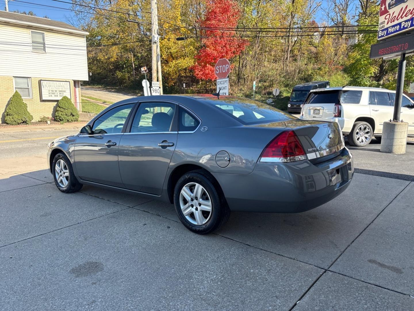 2008 GREY CHEVROLET IMPALA LS (2G1WB58N981) with an 3.5L engine, Automatic transmission, located at 503 First Street, Canonsburg, PA, 15317, (724) 745-0566, 40.266006, -80.178413 - ONE OWNER! CLEAN CAR FAX! AM/FM/CD/MP3/XM SATELLITE RADIO CLOTH INTERIOR CRUISE CONTROL TPS MONITOR OIL LIFE MONITORING SYSTEM REMOTE KEYLESS ENTRY WE FINANCE! FAST AND EASY APPROVALS! APPLY ONLINE: WWW.USEDCARSCANONSBURGPA.COM CALL US: 724-745-0566 TEXT US: 724-825-1817- Photo#2