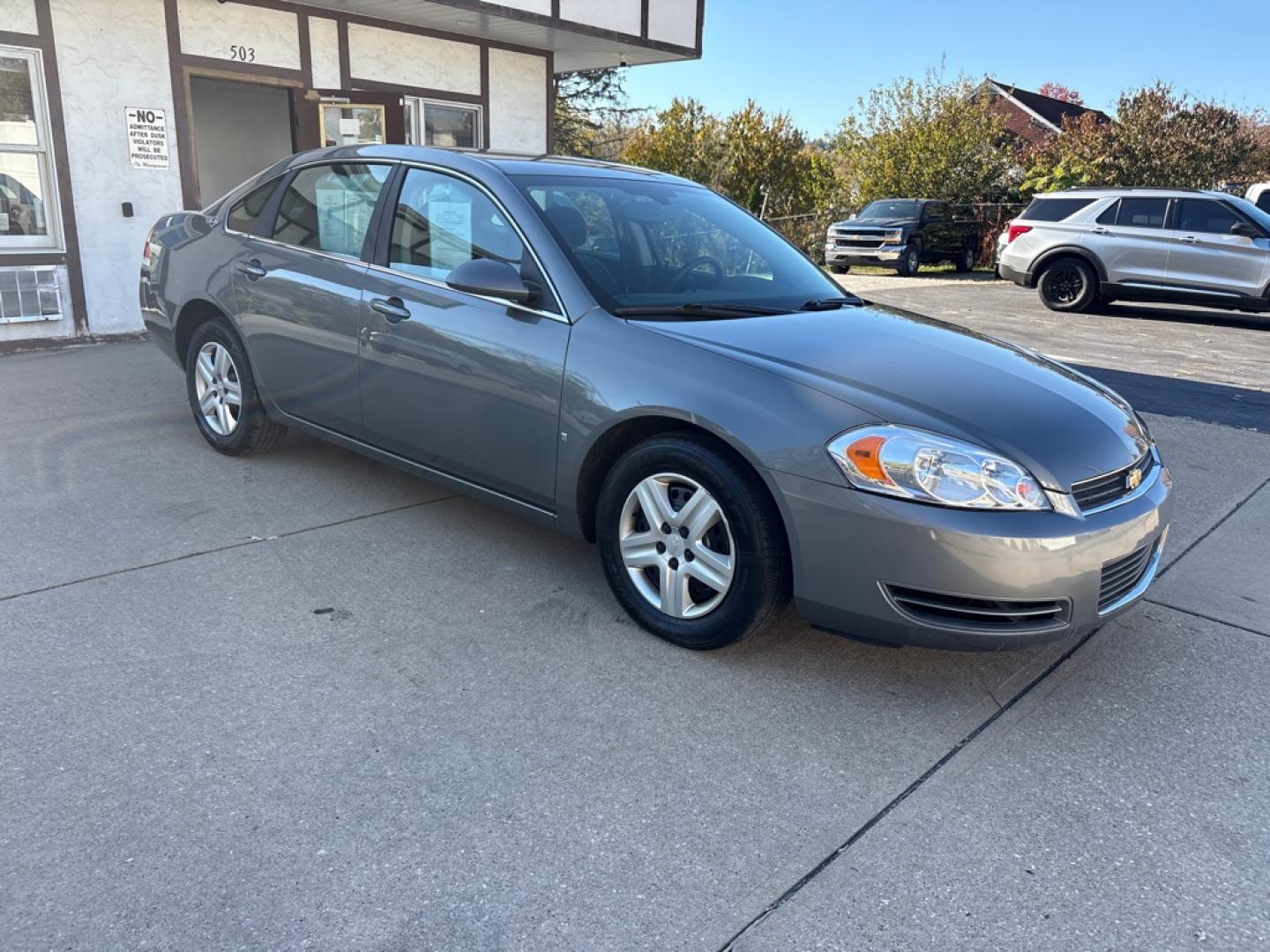 2008 GREY CHEVROLET IMPALA LS (2G1WB58N981) with an 3.5L engine, Automatic transmission, located at 503 First Street, Canonsburg, PA, 15317, (724) 745-0566, 40.266006, -80.178413 - ONE OWNER! CLEAN CAR FAX! AM/FM/CD/MP3/XM SATELLITE RADIO CLOTH INTERIOR CRUISE CONTROL TPS MONITOR OIL LIFE MONITORING SYSTEM REMOTE KEYLESS ENTRY WE FINANCE! FAST AND EASY APPROVALS! APPLY ONLINE: WWW.USEDCARSCANONSBURGPA.COM CALL US: 724-745-0566 TEXT US: 724-825-1817- Photo#6