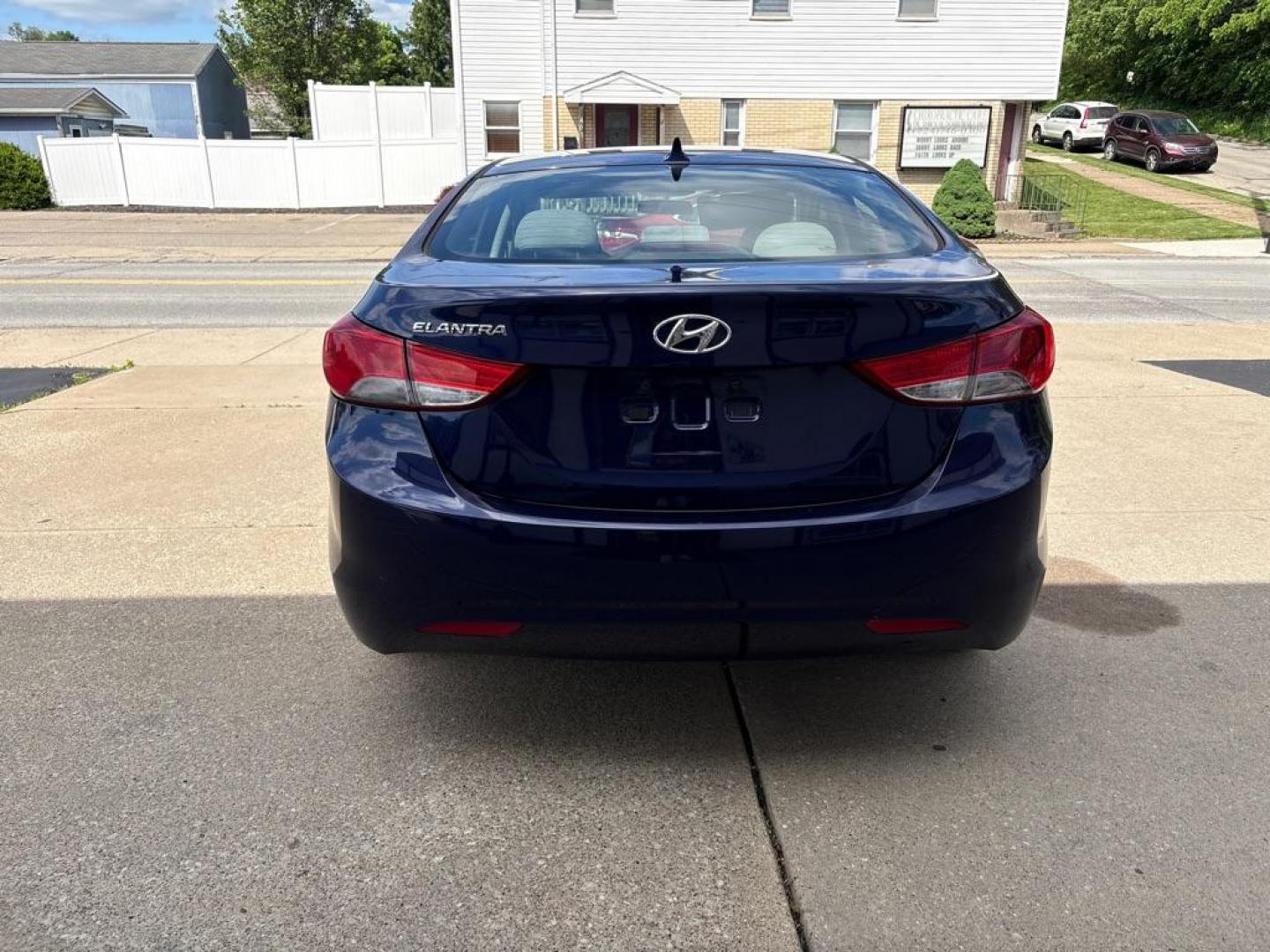 2011 BLUE HYUNDAI ELANTRA GLS (5NPDH4AE1BH) with an 1.8L engine, Automatic transmission, located at 503 First Street, Canonsburg, PA, 15317, (724) 745-0566, 40.266006, -80.178413 - Photo#3