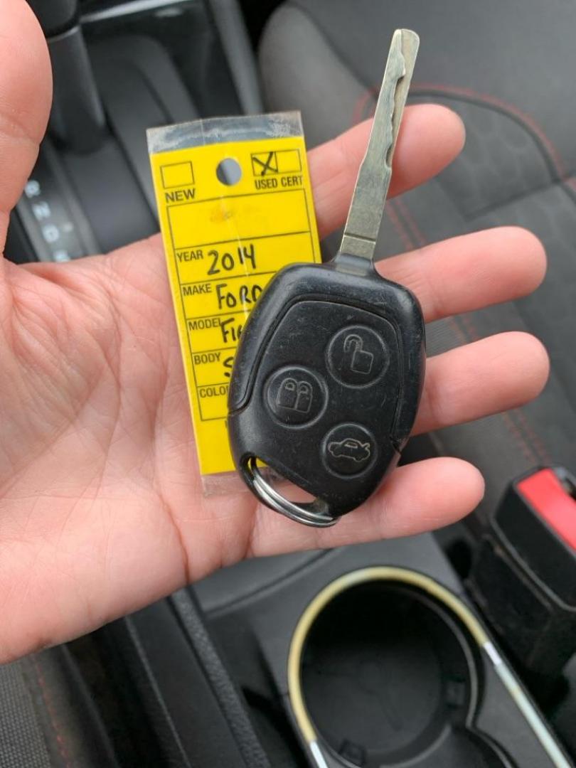 2014 BLACK FORD FIESTA SE (3FADP4BJ7EM) with an 1.6L engine, Automatic transmission, located at 503 First Street, Canonsburg, PA, 15317, (724) 745-0566, 40.266006, -80.178413 - Photo#29